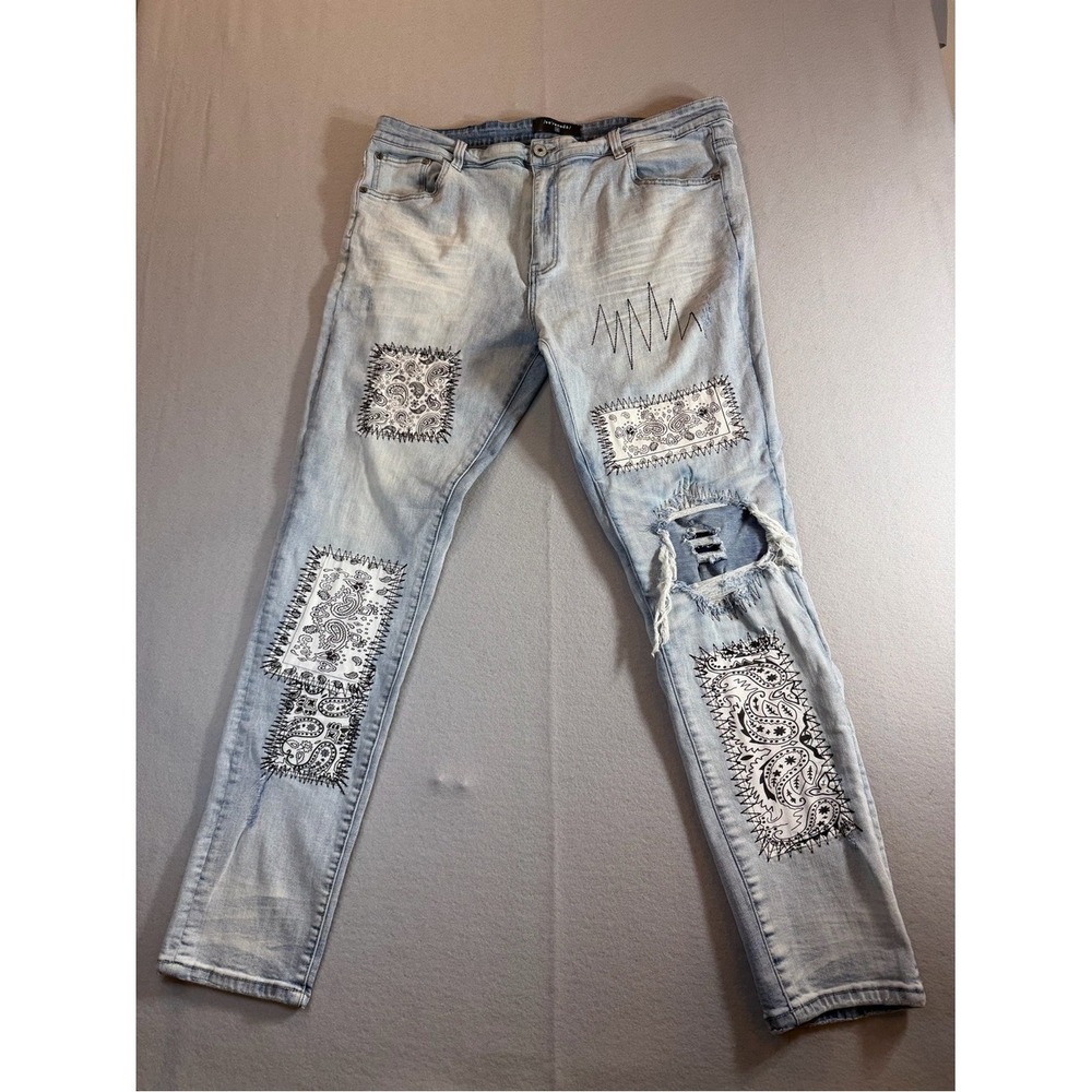 Men's Patchwork Jeans Paisley Bandana Serenade Distressed Light Wash 42" Y2K